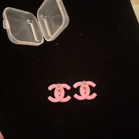 CHANEL Earrings - Picture 8 of 8